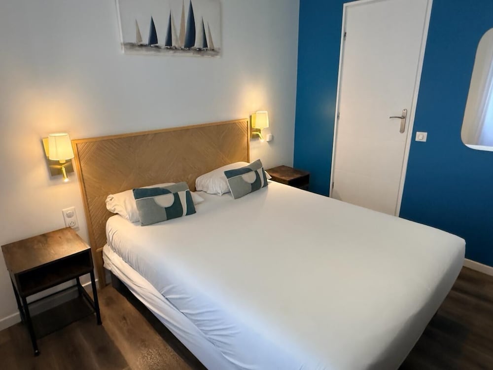 Deluxe Double Room - Photo 1
