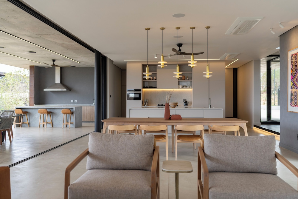Executive Villa, Park View photo 3