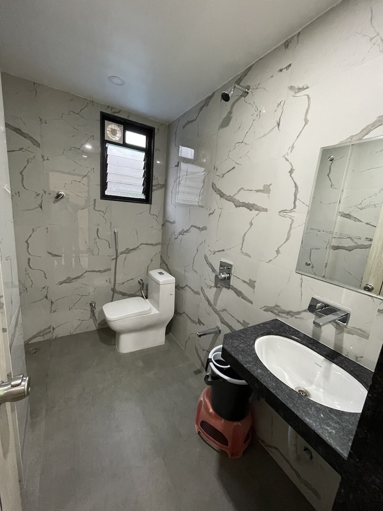 Executive Room - Photo 2