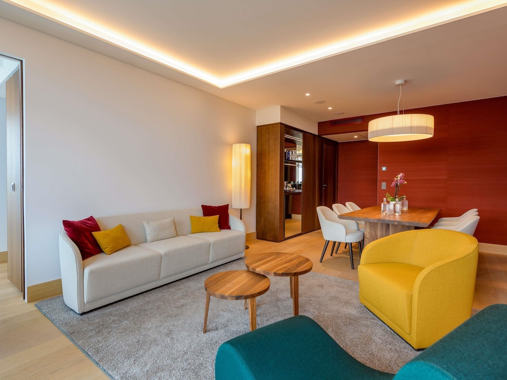 Grand Suite, 1 King Bed (High Floor) - Photo 4