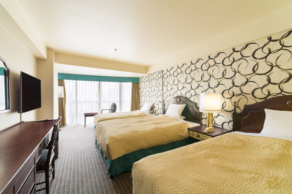 Standard Triple Room, Non Smoking - Photo 1