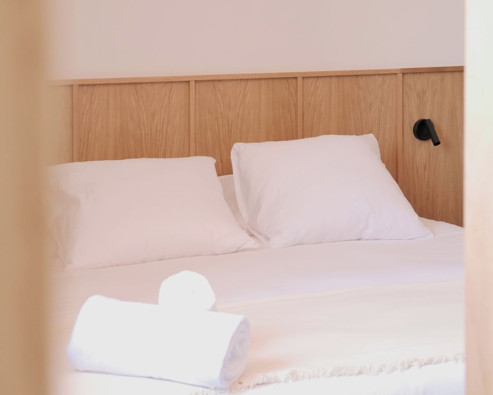 Standard Room - Photo 10