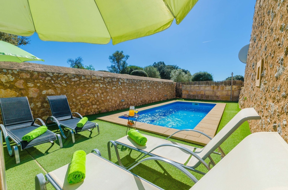 Villa photo 3
