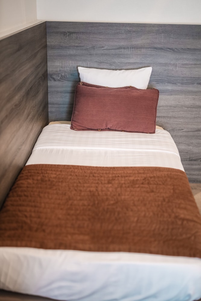 Superior Triple Room, Ensuite photo 3