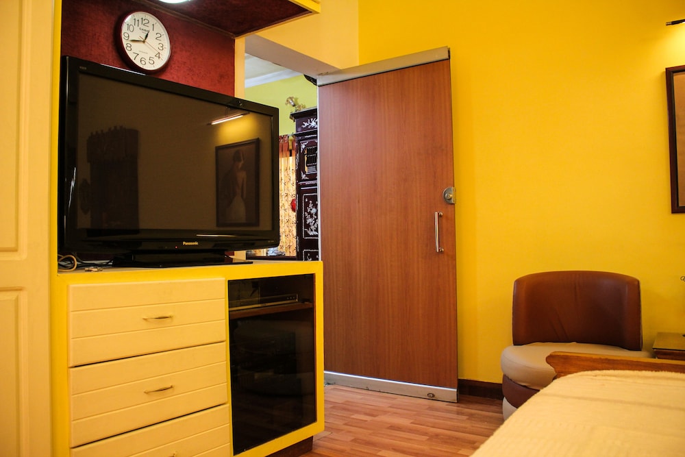 Deluxe Studio Suite