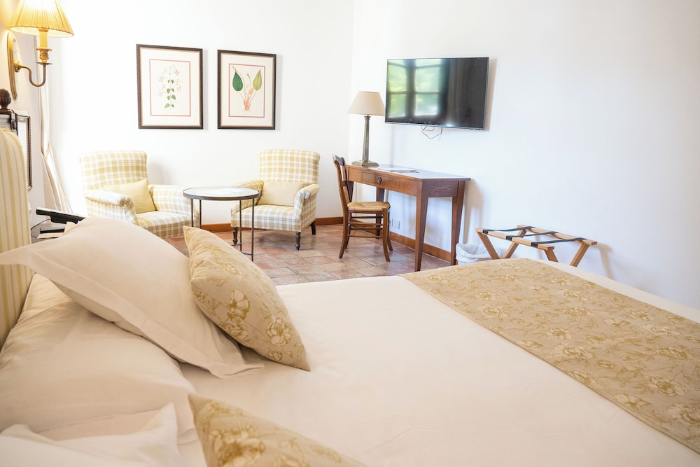 Classic Double Room, 1 King Bed - Photo 2