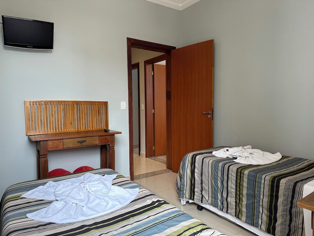 Family Quadruple Room - Photo 4
