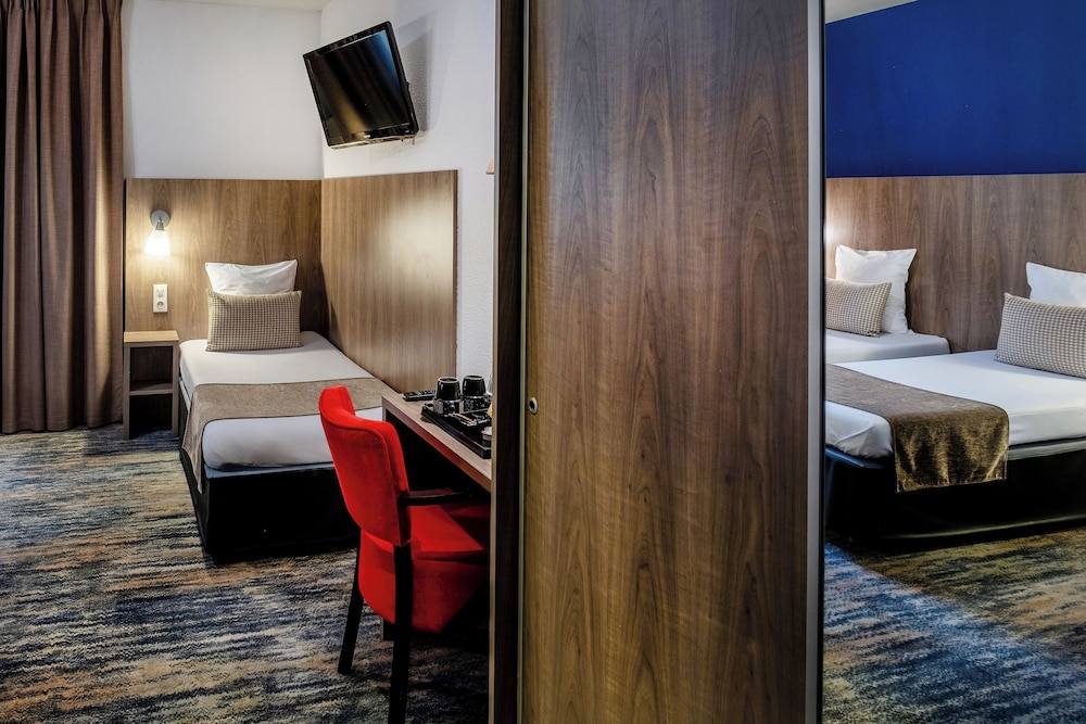 Standard Triple Room - Photo 7