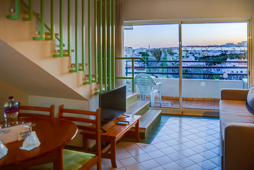 Duplex, 1 Bedroom, City View photo 1