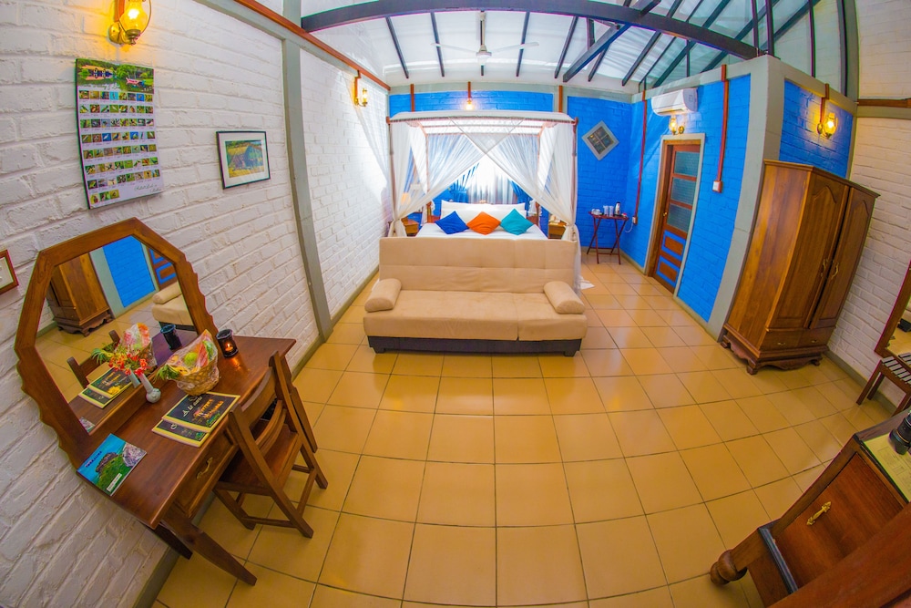 Deluxe Chalet, 1 Bedroom, Terrace, Garden View photo 3