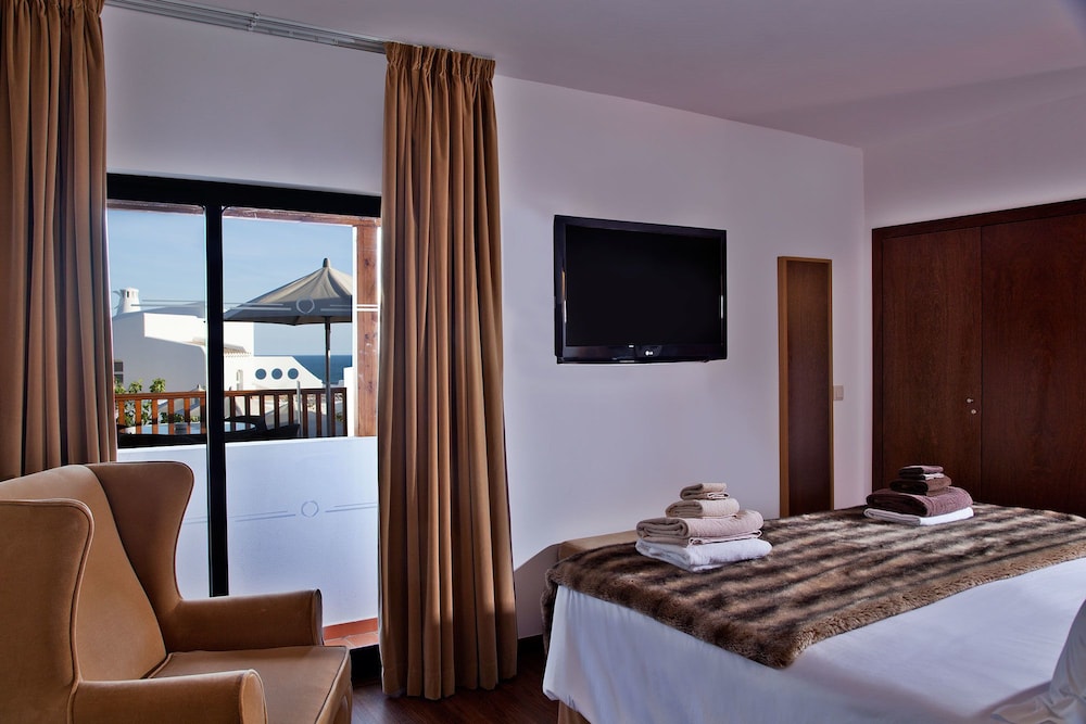 Double Room, Partial Sea View