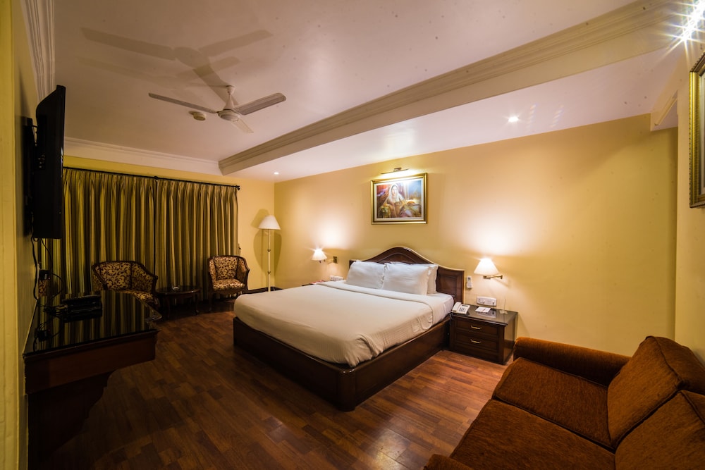 Deluxe Room - Photo 5