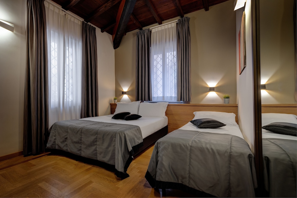 Triple Room, Annex Building photo 2