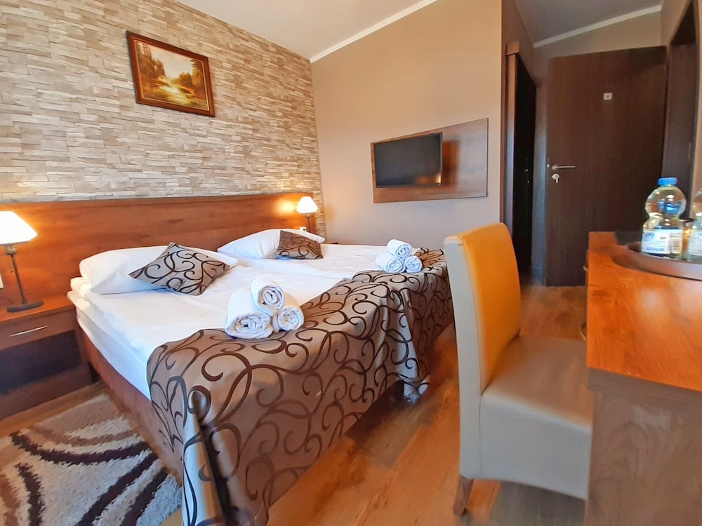 Double or Twin Room (4) photo 1