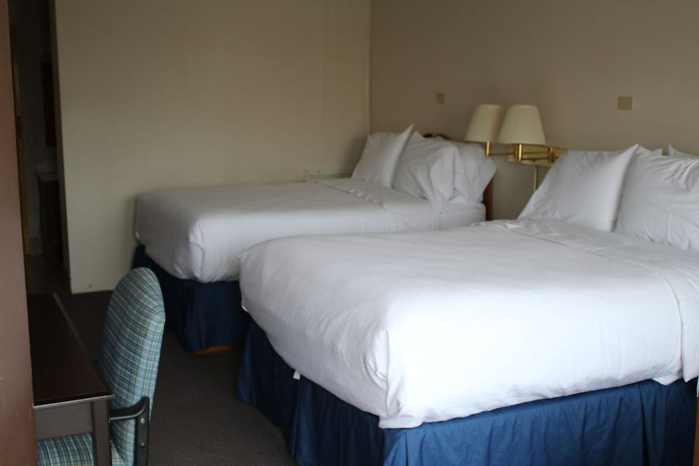 Standard Room, 2 Queen Beds, Non Smoking