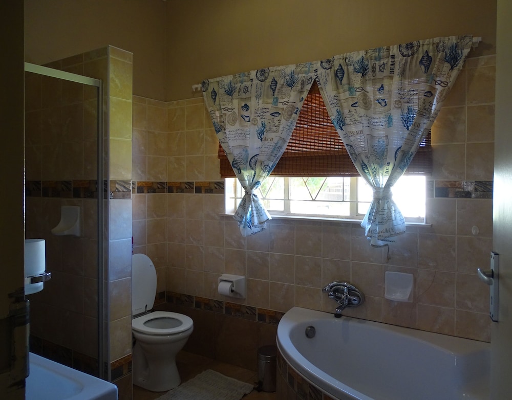 Family House, 3 Bedrooms, Garden View photo 2