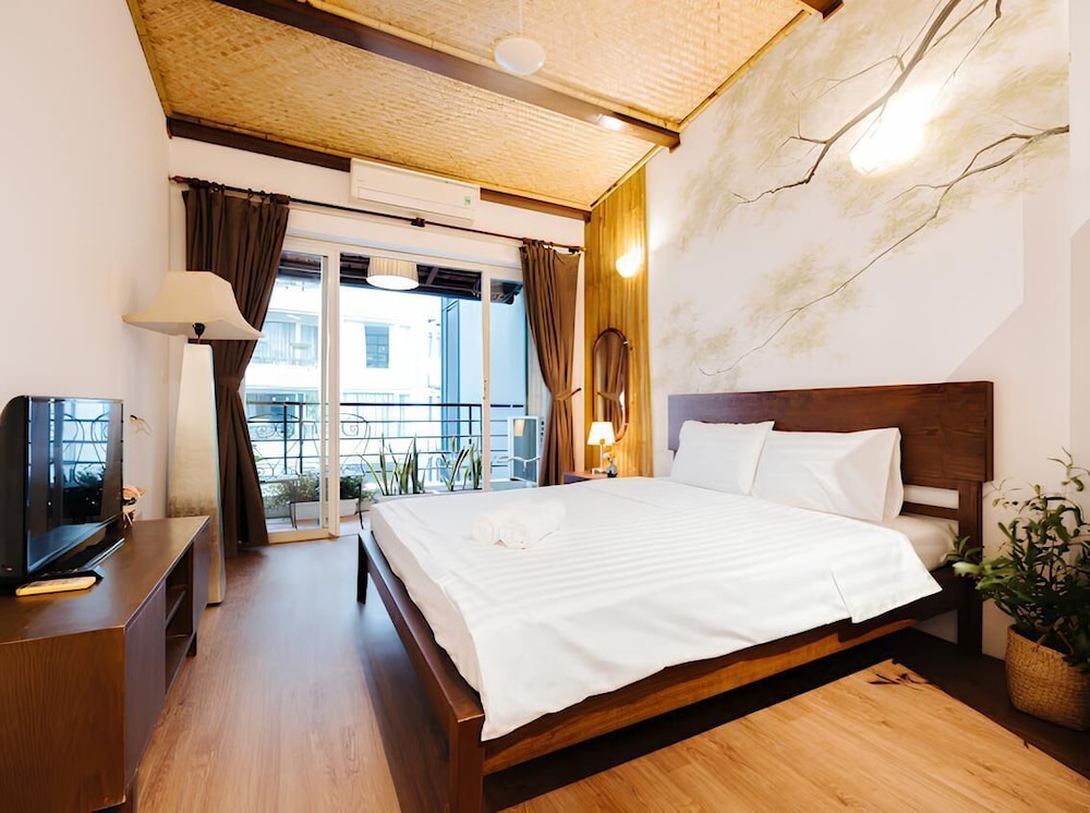 Luxury Studio, City View