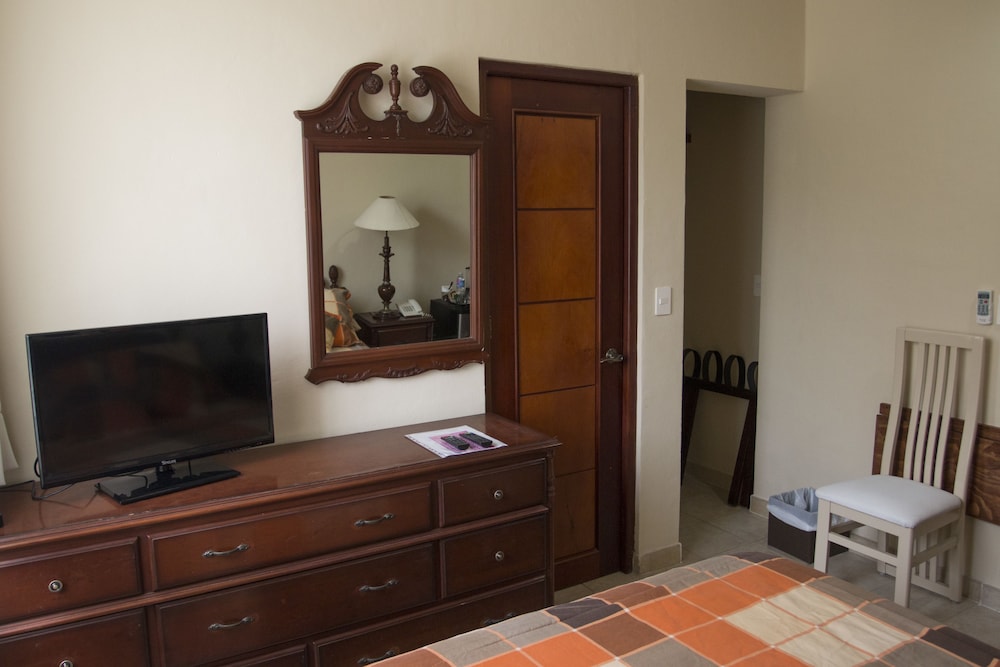 Basic Double Room, 1 Double Bed, Accessible photo 3