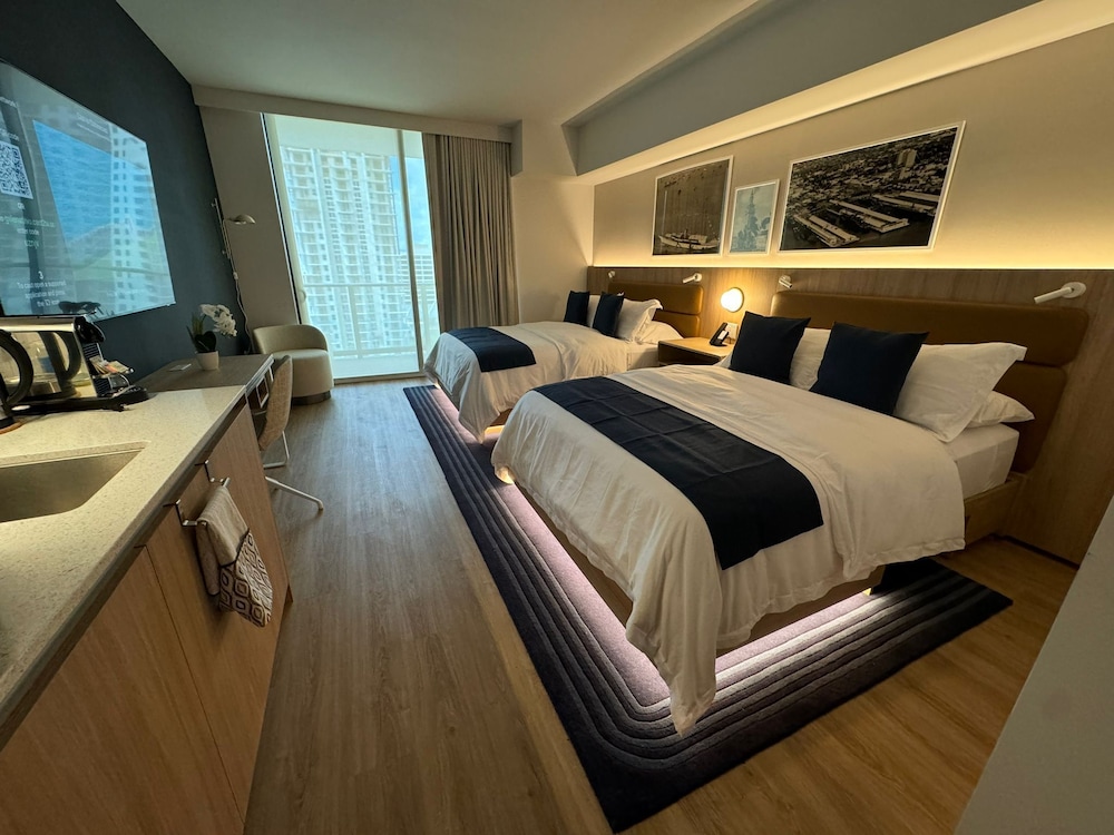 Luxury Studio Suite, City View photo 1