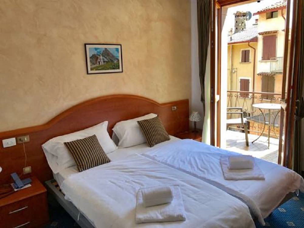 Single Room photo 3