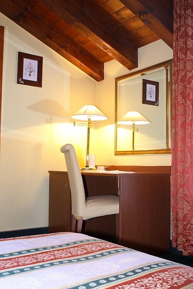 Single Room photo 2