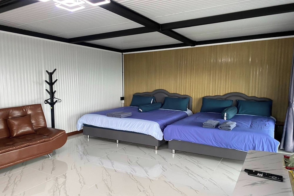 Family Room - Photo 6
