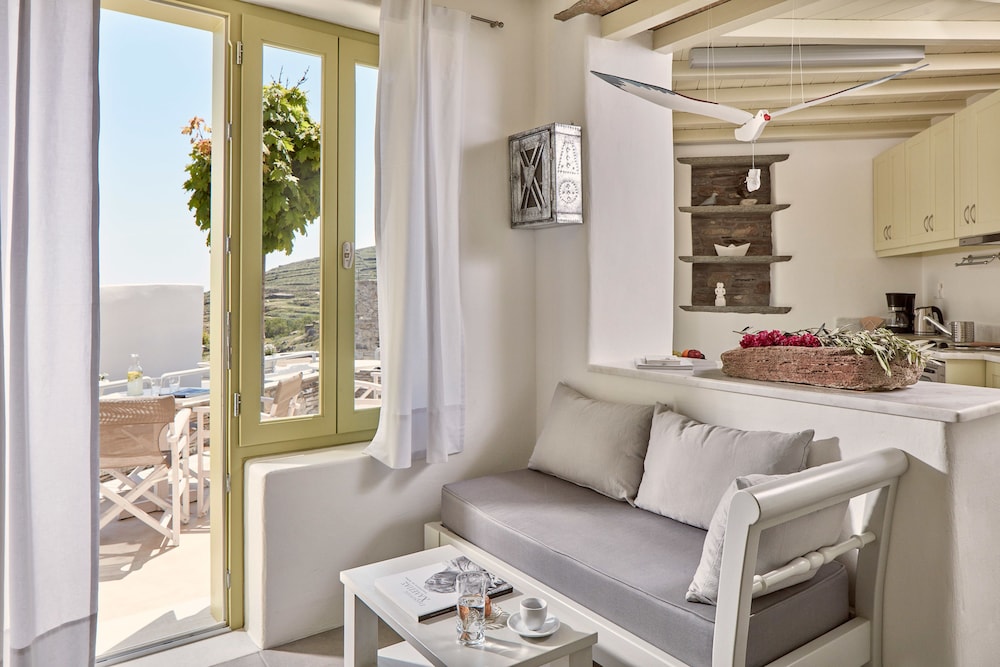 Comfort Studio, Sea View (Spring Below) photo 2