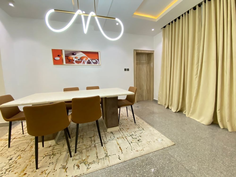 Luxury Apartment photo 2