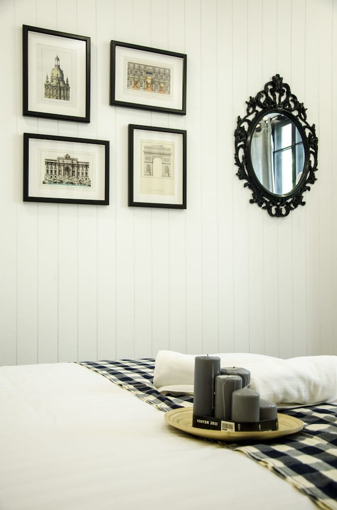 The Stripe-3b (Check In Time Within 18.00pm Only, Shared Bathroom) photo 3