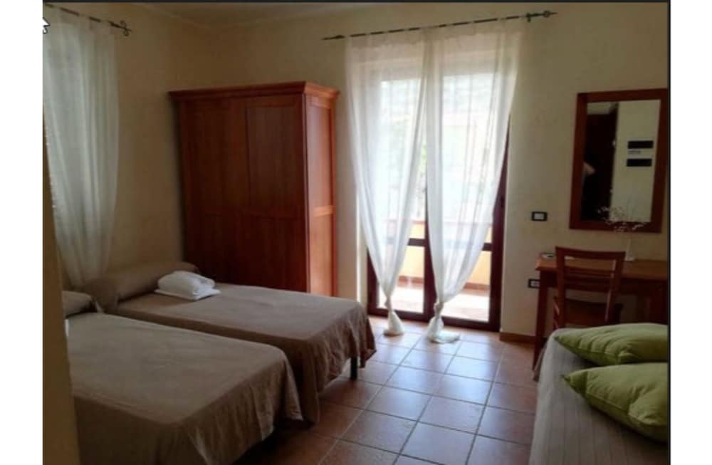 Quadruple Room photo 2