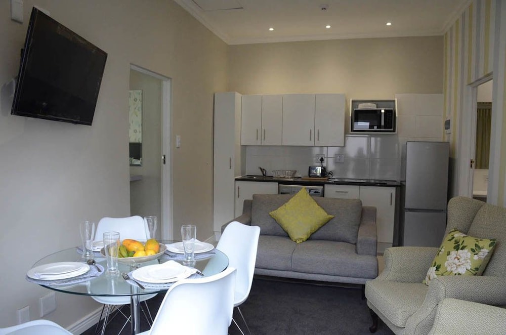 2 Bedroom Unit (Garden)