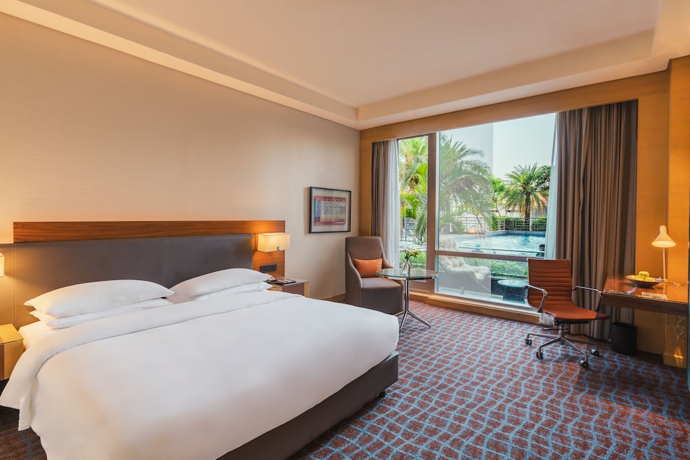 Room, 1 King Bed, Pool View