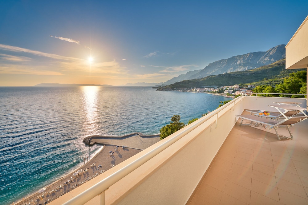 Superior Double Room, Balcony, Sea View photo 3