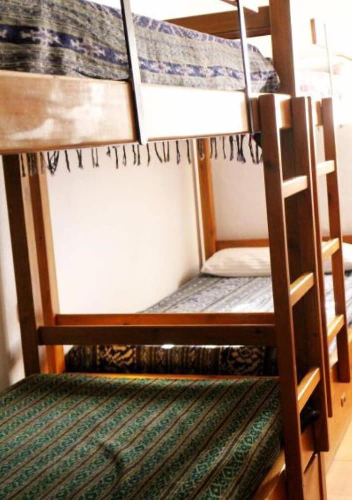 Dormitorio Compartido Familiar, Baño Compartido (1 cama en un Dormitorio de 8 Camas)