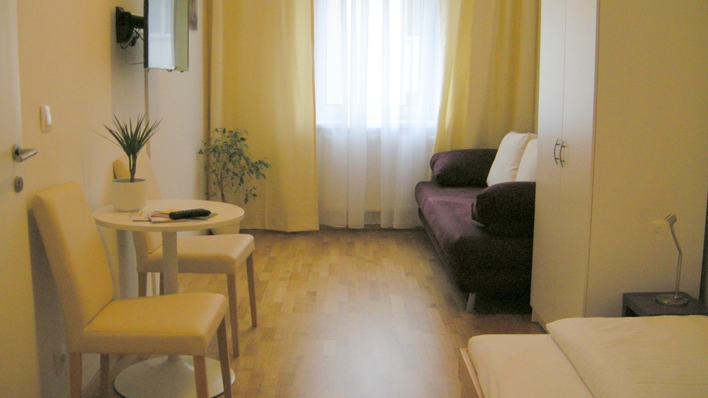 Apartment, Kitchenette