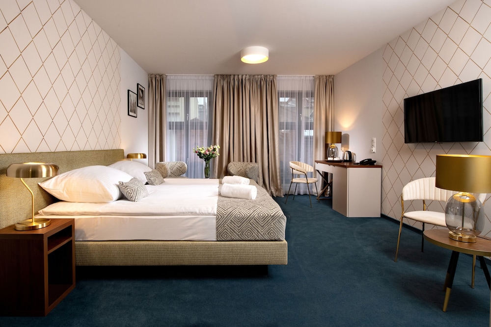 Superior Double or Twin Room - Photo 1