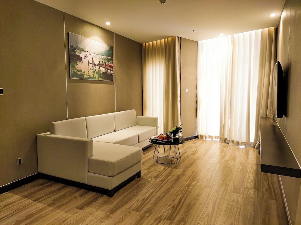 Prime Suite Room - Photo 2