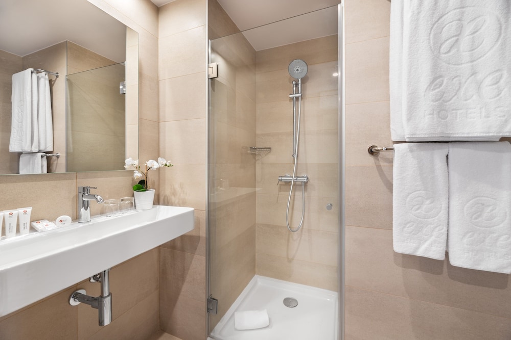 Double Room - Photo 13