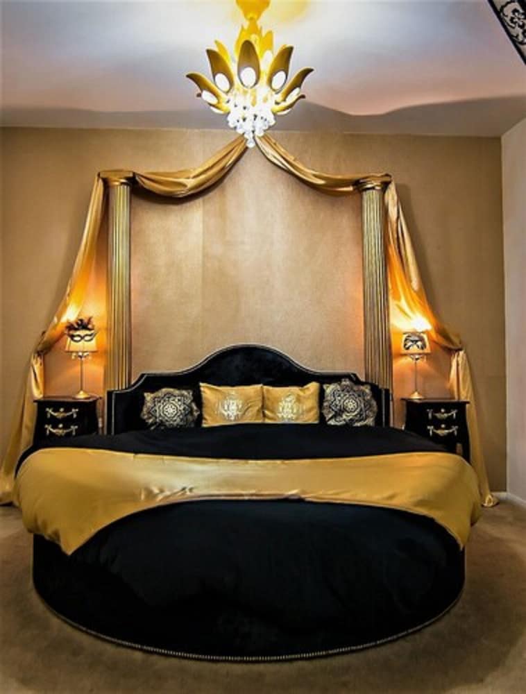 Suite (with Spa Bath) Room Only - Photo 4