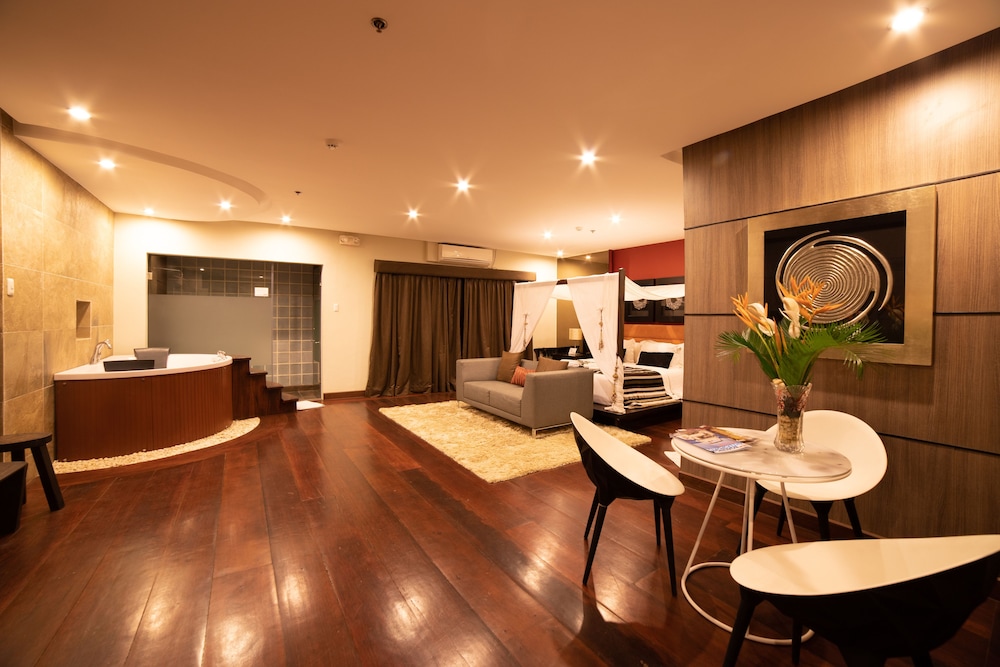 Presidential Suite, Garden View photo 2