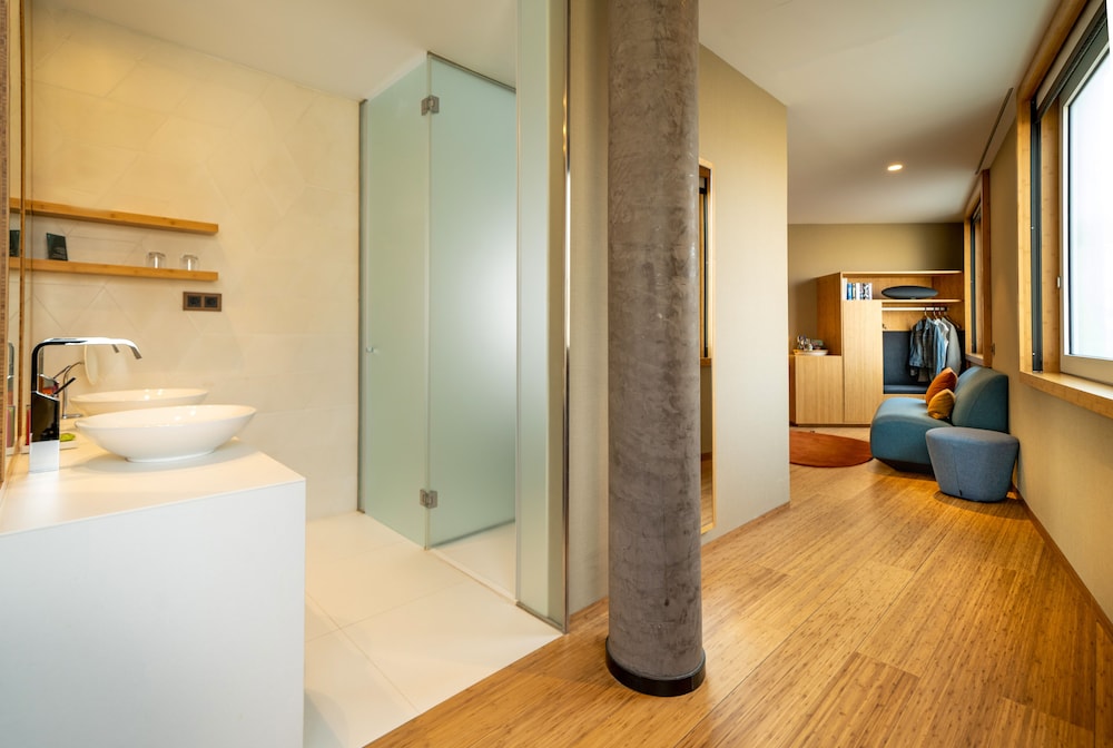 Suite, 1 King Bed Suite, 1 King Bed