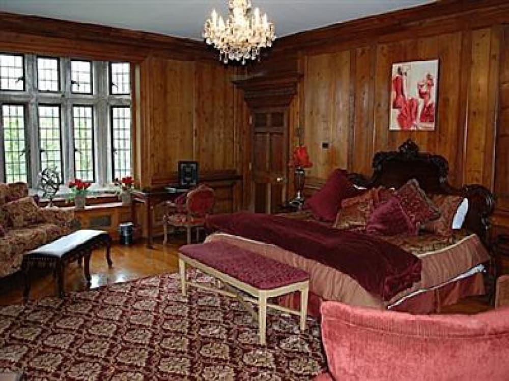 The Castle at Skylands Manor, Billede 2