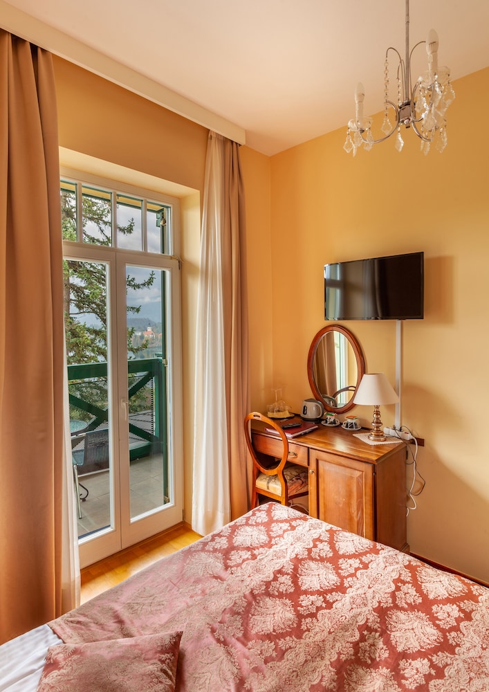 Double Room, Balcony, Lake View - Photo 5
