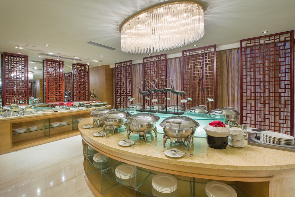 Executive Suite - Photo 10