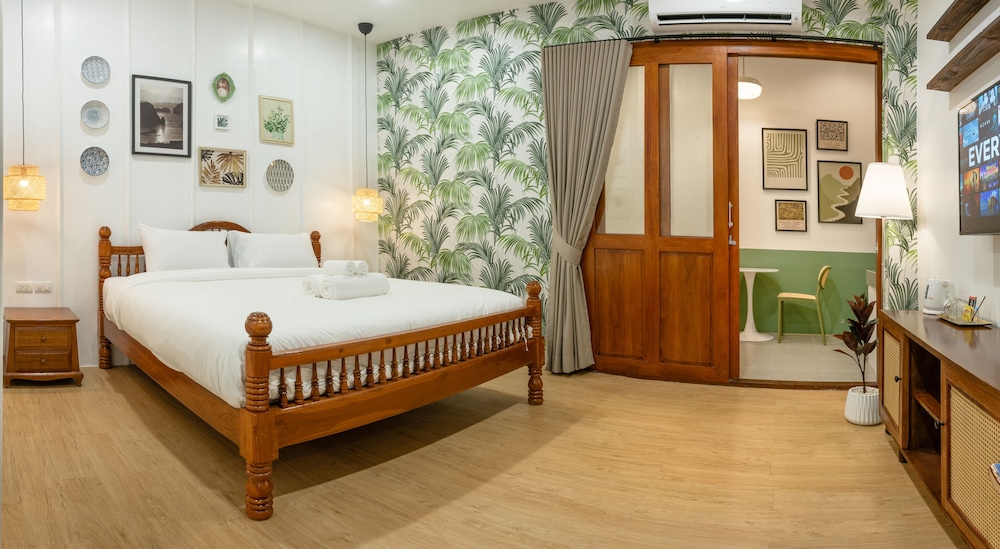 Deluxe Room - Photo 1