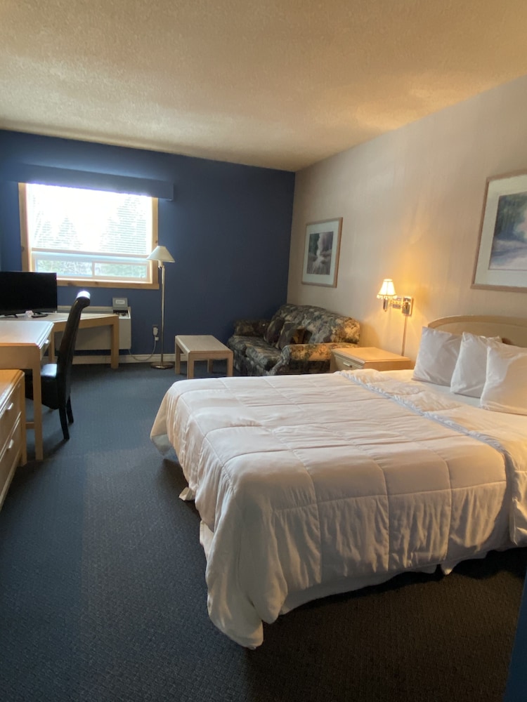 Standard Room, 1 Queen Bed