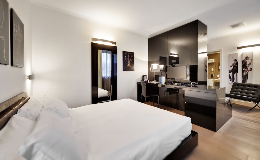 Junior Suite - Photo 1