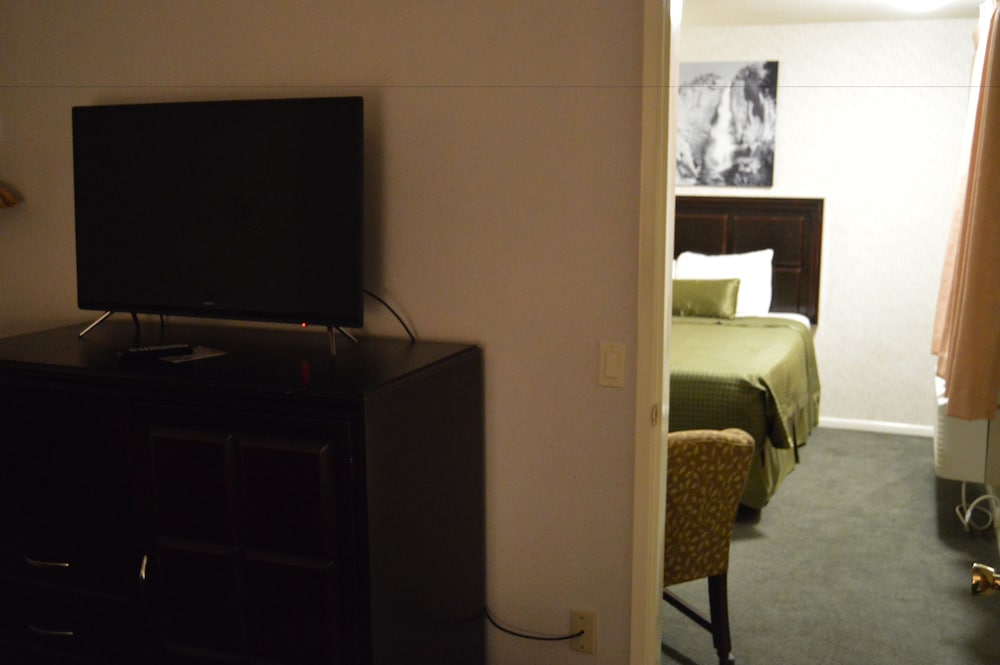 Deluxe Suite, 2 Bedrooms - Photo 3