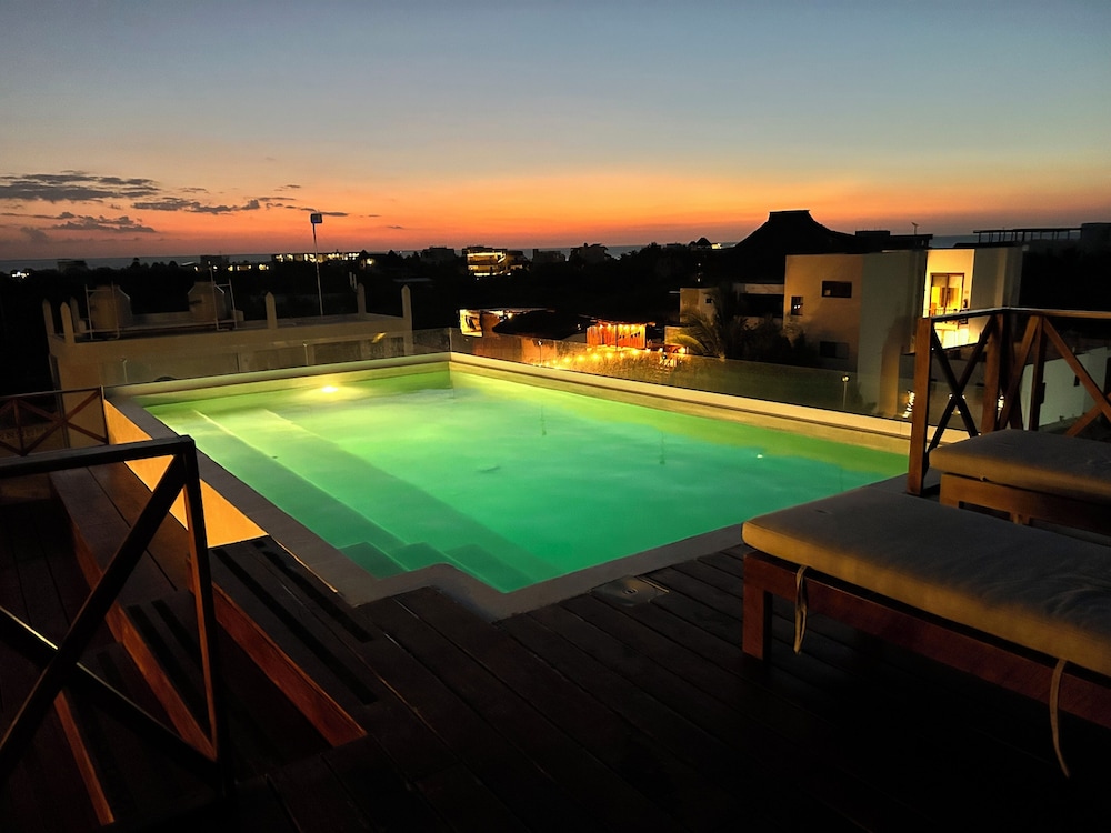 Comfort Quadruple Room, Balcony, Garden View photo 2
