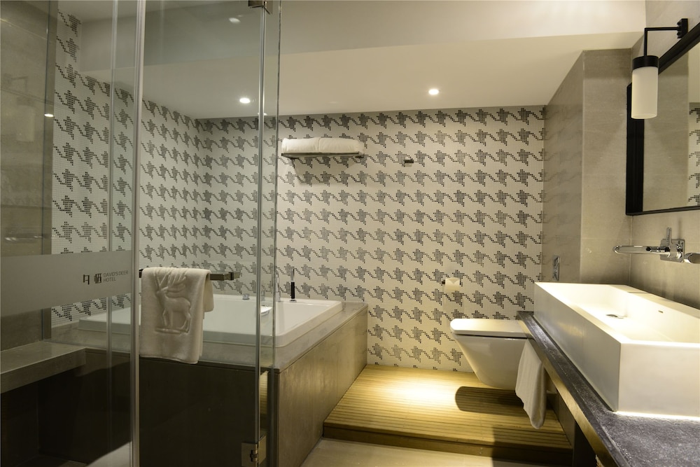 Entertainment Suite photo 3